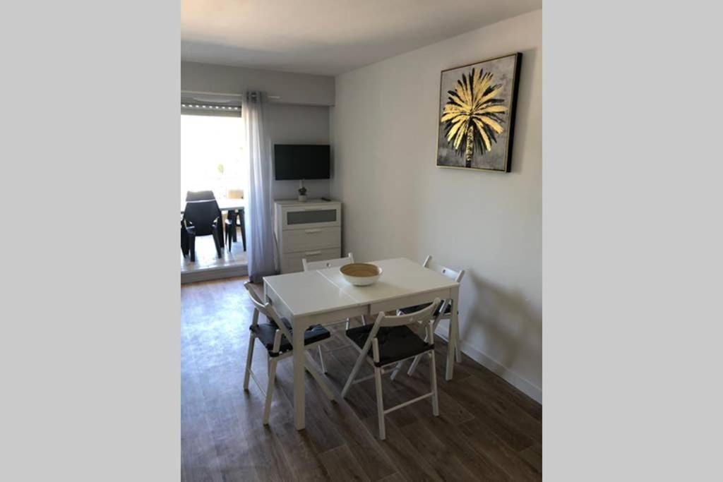 Studio Port De Hyeres Proche Des Plages מראה חיצוני תמונה
